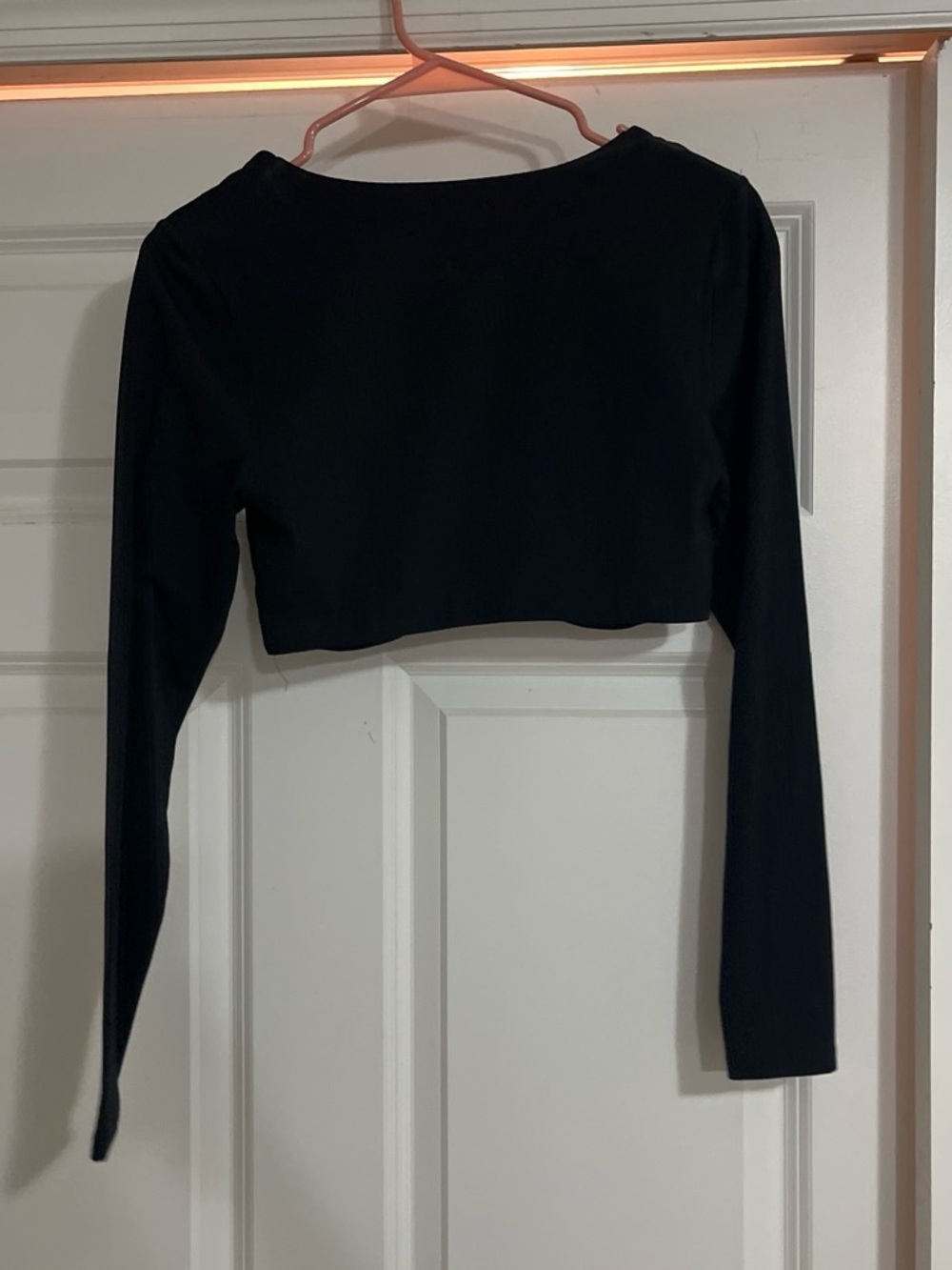 Aerie Offline Black Long Sleeve Cropped Scoop Neck Top - Picture 2 of 3